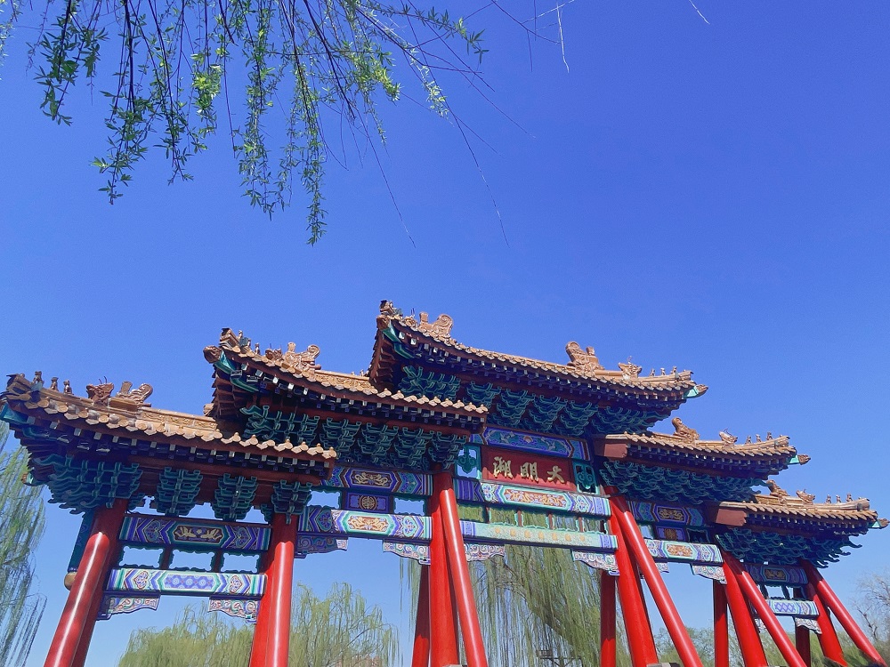 大明湖畔.jpg