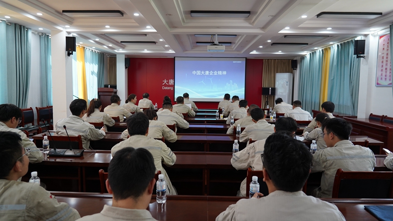 劳模先进事迹宣讲暨座谈会宣贯卓越文化现场照片_副本.jpg