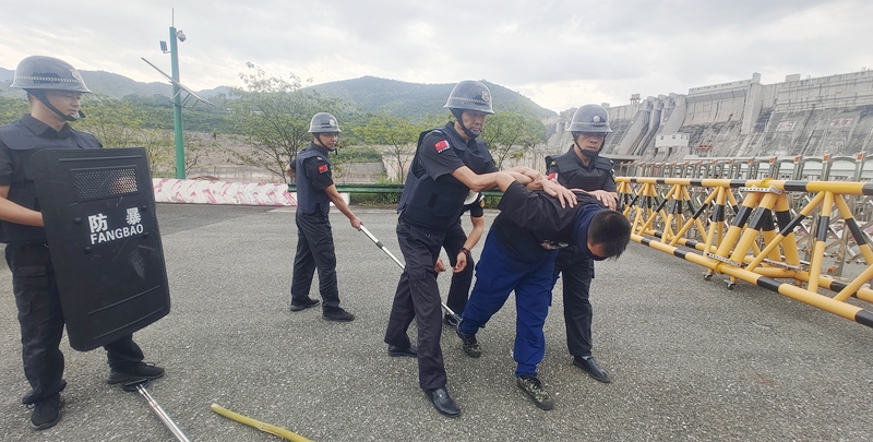 反恐演练2_副本.jpg