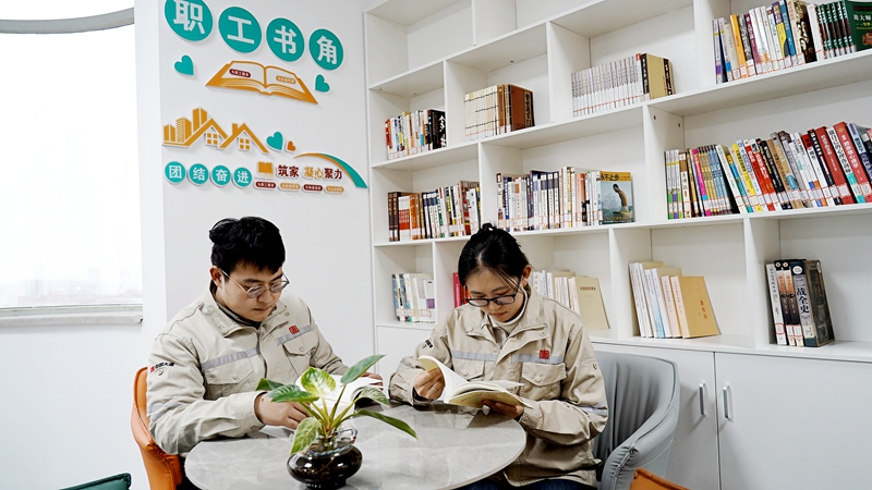 宣威水电公司与宣威市图书馆共筑“知识桥梁”_副本.jpg